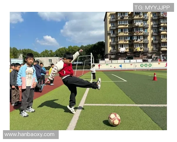 绿茵逐梦激情燃烧见证足球精神与团队力量的辉煌瞬间