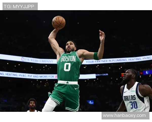 老鹰勇战凯尔特人 聚焦东部强队对决展现精彩攻防大战